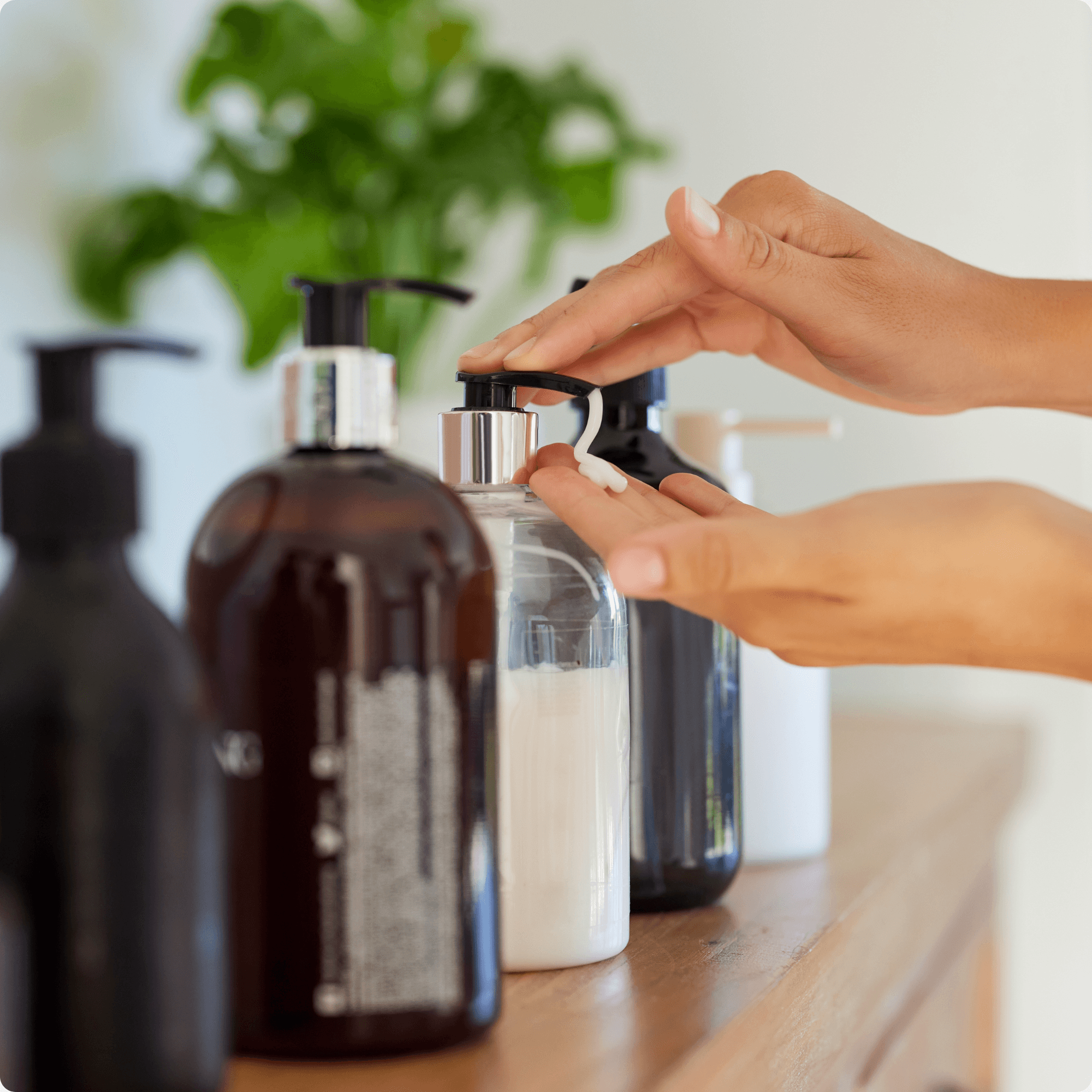 Cosmetic and nutricosmetic product manufacturing for beauty brands